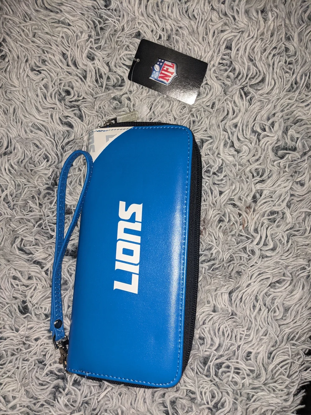 NFL Detroit Lions Black and Silver Zip Wristlet Organizer
